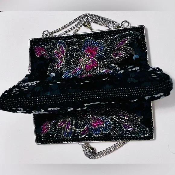 💥Vintage💥 Rare ‘80s La Regale Beaded Sequined Holiday Kiss-Close Clutch Purse - Picture 5 of 6